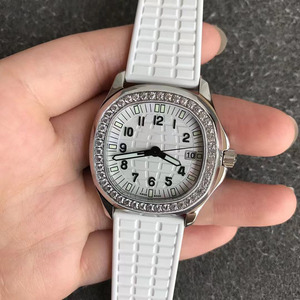 2025 New Brand Design Luxury White Minimalist Women's Quartz <b>Watch</b> Fashion Sports Stainless Steel <b>Case</b> Water Resistant Rubber - Product Image 1