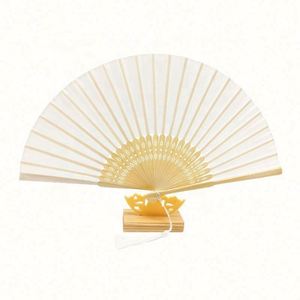 Abanico de Mano Plegable de Bambú Pintado con Arte Folclórico Personalizado para Novia - Product Image 4