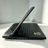Laptop da Gaming Quasi Nuovo M-S-I GT77 con I9-13980HX, RTX4090, 16GB GPU Discreta, 16GB DDR5, 512GB SSD, Schermo Ultra-chiaro 17.3'' 4K 144Hz