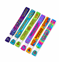 Bracelets jetables écologiques imprimés sur mesure avec logo personnalisé en tissu polyester pour événements de clubs et festivals de musique