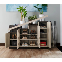 Meuble à chaussures asymétrique à 4 niveaux, bicolore, avec portes à lattes ventilées et décoration, main courante inclinée, style ferme, organisateur de rangement pour chaussures