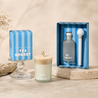 Arovi - Coffret Cadeau Parfum d'Ambiance Personnalisé Rayures Pastel, Bougie en Soja 150g avec Couvercle en Bois et Diffuseur à Bâtonnets 90ml, Marque Privée