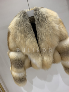 Lussuosa Giacca <span class=keywords><strong>Invernale</strong></span> da <span class=keywords><strong>Donna</strong></span> in Pelliccia di Volpe con Collo Ampio, Cappotto Traspirante in Vera Pelliccia di Volpe Dorata - Product Image 5