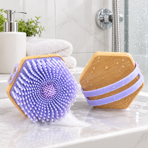 Brosse de douche exfoliante en silicone avec logo personnalisé et dos en bambou, brosse à cuir chevelu en silicone, vente en gros d'usine - Product Image 6