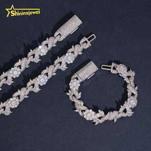 Catena Cubana di Lusso con Moissanite a Fiore da 15mm, Gioielli Hip Hop in Argento Sterling 925, Catena Infinity con Moissanite Incastonata - Product Image 4