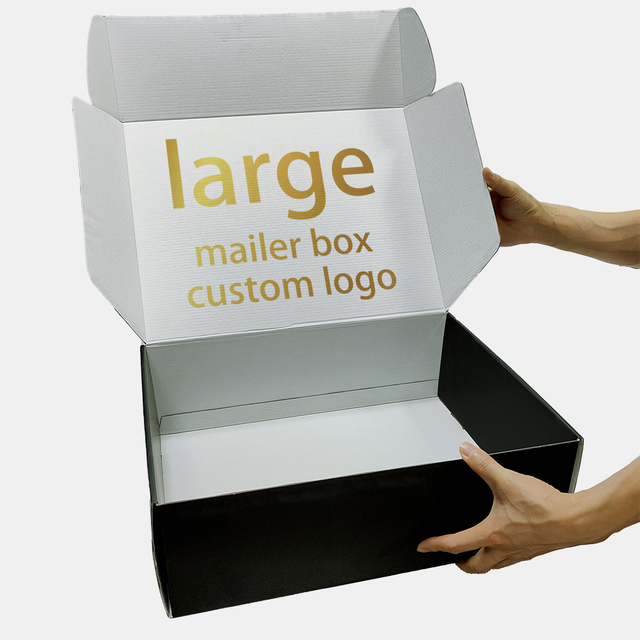 Extra Large Custom Corrugated Subscription Cardboard Mailer Box Black Embossed with Recycled Materials for Socks Shipping