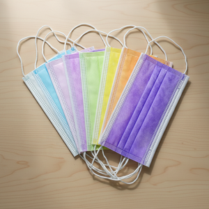 หน้ากากอนามัยแบบใช้แล้วทิ้ง <span class=keywords><strong>3</strong></span> ชั้น สีสันสดใส ผลิตจากโรงงานโดยตรง พร้อมคุณสมบัติป้องกันฝุ่นละออง ดีไซน์สายคล้องหู - Product Image 4
