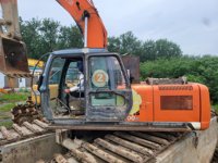 Günstiger Preis Hydraulischer Raupenbagger Multifunktionaler Amphibienbagger Hitachi 200G Hochwertiger Gebrauchter Isuzu Hohe Grabkraft