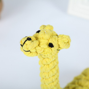 ของเล่นสุนัขรูปยีราฟเชือกฝ้ายสีเหลือง ของเล่นเคี้ยวทนทานสำหรับสุนัขขนาดเล็ก ความยาว 21 ซม. - Product Image 1