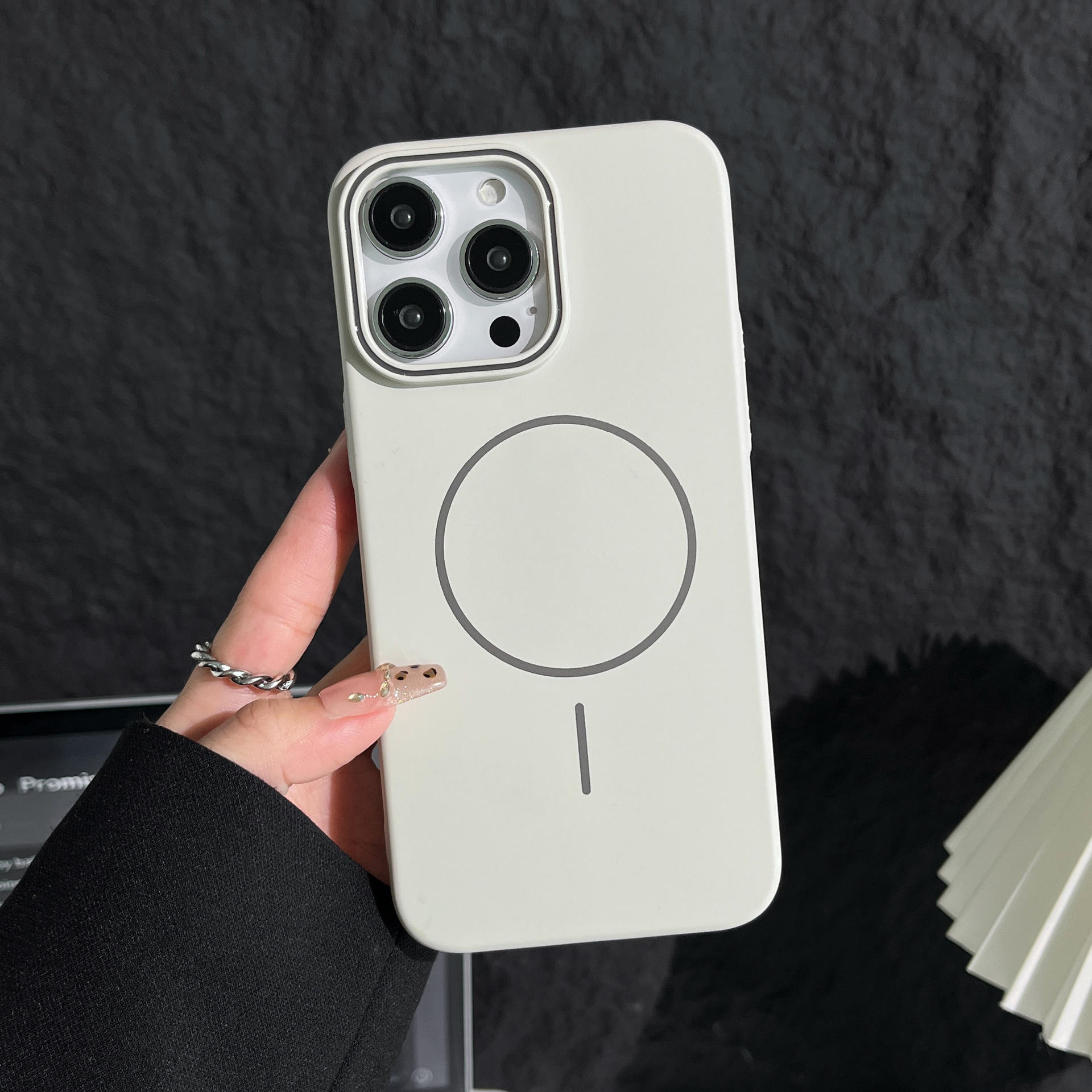 เฟิงเหยียน ไวท์