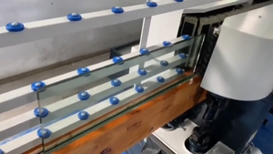 Machine de polissage de chants en ligne droite à 9 moteurs, haute productivité, pour le lissage des bords du verre - Product Image 4