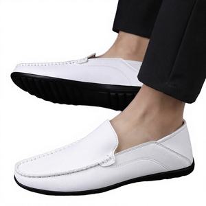 Espadrilles d'été antidérapantes en cuir microfibre noir et blanc à semelle souple en EVA, chaussures décontractées pour hommes, pointures 38-47 - Product Image 2