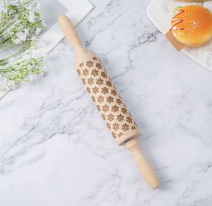 Rouleau à pâtisserie en bois pour les fêtes et Noël, avec motif de Noël imprimé, idéal comme cadeau de Noël - Product Image 6