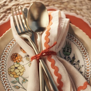 Custom Scalloped Trim <b>Linen</b> Wedding Napkin for Hotel Pure <b>Linen</b> Placemat Organic Embroidered Edge <b>Linen</b> Cotton <b>Cloth</b> Napkins - Product Image 2