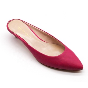 <span class=keywords><strong>Sandali</strong></span> eleganti a <span class=keywords><strong>tacco</strong></span> <span class=keywords><strong>medio</strong></span> di alta qualità da donna a punta di altezza che aumenta la vera pelle alla moda con <span class=keywords><strong>tacco</strong></span> alto muli <span class=keywords><strong>estivi</strong></span> - Product Image 1