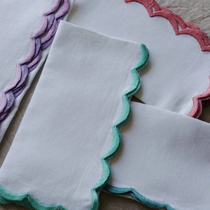 <span class=keywords><strong>Tovaglioli</strong></span> e Tovagliette in Cotone e Lino con Bordo Smerlato Ricamato Personalizzato, <span class=keywords><strong>per</strong></span> Matrimoni, Ristoranti e Hotel - Product Image 3