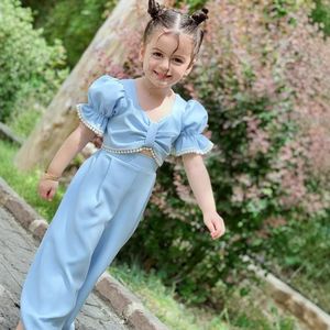 Großhandel Kleinkind Mädchen Kleidungsset Puffärmel Spitzenoberteil + Lässige Schlaghose 2-teiliges Outfit Kleidungsset - Product Image 1