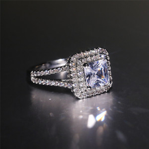 Anello Principessa Semplice ed Elegante con Zircone Quadrato, Anello da Dito Intarsiato per l'Uso Quotidiano - Product Image 2