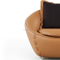 Cuir épais de haute qualité avec un design de mode original, chaise longue de salon plat de luxe minimaliste italien.