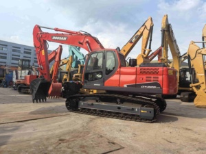Excavadora Usada Doosan DX225 de Servicio Pesado, 22.5 Toneladas, Brazo Reforzado, Chasis para Minería, Canteras y Excavación de Roca - Product Image 2