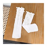 Vente en gros Respirant Nouveau Luxe Tendance Cristal Chaussettes Femmes Haute Qualité Mode Perle Printemps Automne Chaussettes Antidérapantes pour Femmes