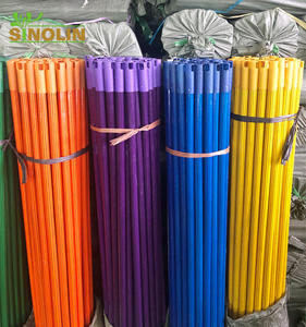 Machine automatique pour la fabrication <span class=keywords><strong>de</strong></span> balai à gazon à manche en bois rond enduit <span class=keywords><strong>de</strong></span> <span class=keywords><strong>PVC</strong></span> très résistant - Product Image 1