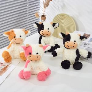 Muñeco de ternero explosivo, red roja, lindos juguetes de peluche de vaca, fabricantes de muñecas de tela de vaca del zodiaco, juguetes de peluche de animales de peluche al por mayor - Product Image 2