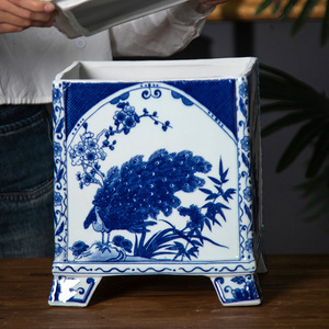 Vase décoratif en céramique de style pagode chinoise traditionnelle, en porcelaine fonctionnelle avec un design élégant, moule décoratif de style pagode - Product Image 6