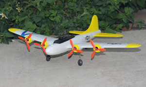 HOSHI FX817 Avión de Juguete de Control Remoto Inalámbrico, Modelo de Avión de Espuma para Niños, Avión de Combate <span class=keywords><strong>B17</strong></span> de Ala Fija para Exteriores, Regalo - Product Image 5