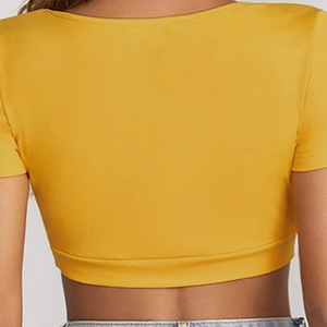 T-shirt court personnalisé OEM pour femme, nouveau style d'été, col carré, sexy, coupe ajustée, style urbain, à manches courtes - Product Image 5