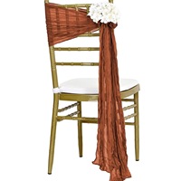 Décoration de mariage : Fonds de scène, fleurs artificielles pour dossier de chaise, feuilles d'eucalyptus, nœuds de chaise