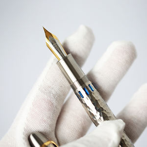 MAJOHN P136 penna stilografica, realizzata in lega di titanio materiale metallico leggero, pistone in ottone, opzionale con pennino in oro 18K tedesco - Product Image 4