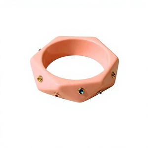 Bracelets joncs unisexes tendance ANEES HANDICRAFTS de qualité supérieure, design couronne orange vintage en résine, pour fiançailles - Product Image 2