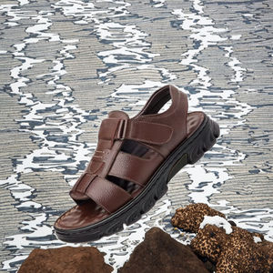 รองเท้าแตะหนังวัวคุณภาพสูงสำหรับฤดูร้อน ระบายอากาศได้ดี รองเท้าผู้ชายแบบสวมสำหรับกิจกรรมกลางแจ้ง ทนทาน - Product Image 3