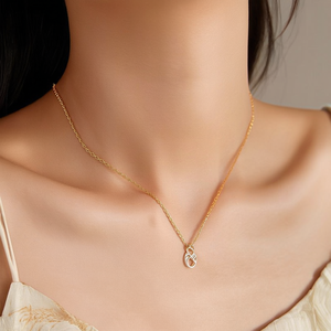 Collar con Colgante de Acero Inoxidable 316L con Baño de Oro PVD, Joyería Fina Sostenible y Resistente - Product Image 3