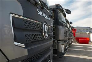 二手陕汽X3000 8x4自卸车出口版：坚固的336-440马力发动机，适用于极端地形和重载荷 - Product Image 2