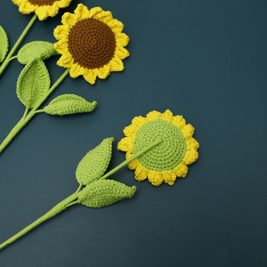 Bouquets <span class=keywords><strong>de</strong></span> tournesols tissés à la main, une création artisanale <span class=keywords><strong>pour</strong></span> <span class=keywords><strong>maman</strong></span>, faits au crochet avec <span class=keywords><strong>de</strong></span> la fausse laine, une finition magnifique - Product Image 4