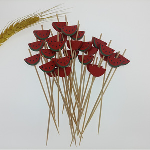 Brochettes en bambou avec motif feuille de Monstera pour la décoration de gâteaux et les fêtes - Product Image 3