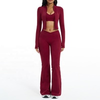 Ensemble de sport et yoga 3 pièces écologique pour femme : soutien-gorge froncé uni, pantalon évasé et veste de sport ajustée