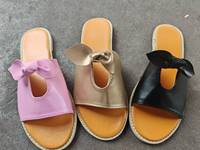 Chaussures pour femmes de grande taille Sandales plates d'été pour femmes Pantoufles avec nœud décoratif Pantoufles de couleur unie Europe et Amérique
