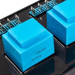 เครื่องปรับแรงดันไฟฟ้า MoonsEr รุ่น E000-22070 แบบเฟสเดียว AC SVC สำหรับป้องกันเครื่องกำเนิดไฟฟ้า - Product Image 4