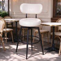 Tabouret de bar pivotant moderne blanc cassé avec dossier incurvé, assise rembourrée épaisse, pieds en métal et repose-pieds annulaire, mobilier de salon de thé