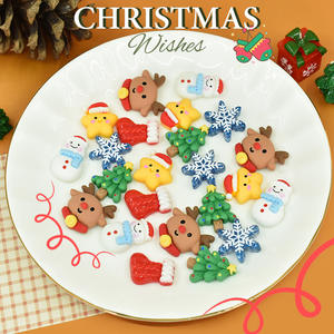 CHENXI 100 pièces Breloques en résine à dos plat Kawaii de Noël, Accessoires en résine pour coques de téléphone DIY à thème dessin animé - Product Image 2