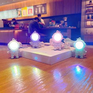 2025 puesta de sol Luz Espacio astronauta llavero puesta de sol atmósfera luz para mochila bolso de hombro decoración Linda luz colorida - Product Image 3
