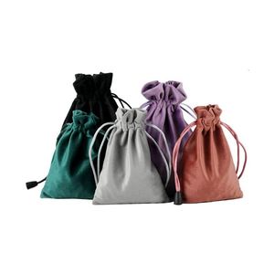 Sac à cordon en velours de luxe personnalisé avec logo, réutilisable, pour bijoux, emballage cadeau pour colliers et boucles d'oreilles - Product Image 1