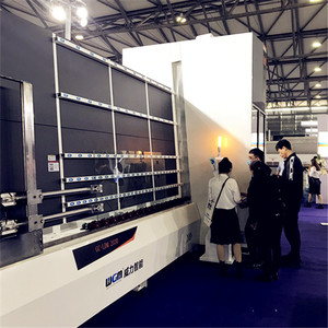 Centro di lavorazione di perforazione e fresatura di fori in vetro CNC verticale ad alta velocità automatico - Product Image 2