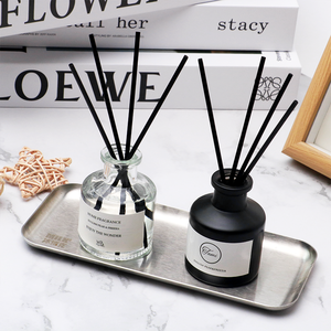 Diffuseur de parfum d'ambiance <span class=keywords><strong>Molly</strong></span> Glory à bâtonnets d'huiles essentielles, finition givrée noir mat et blanc, 50ML - Product Image 4