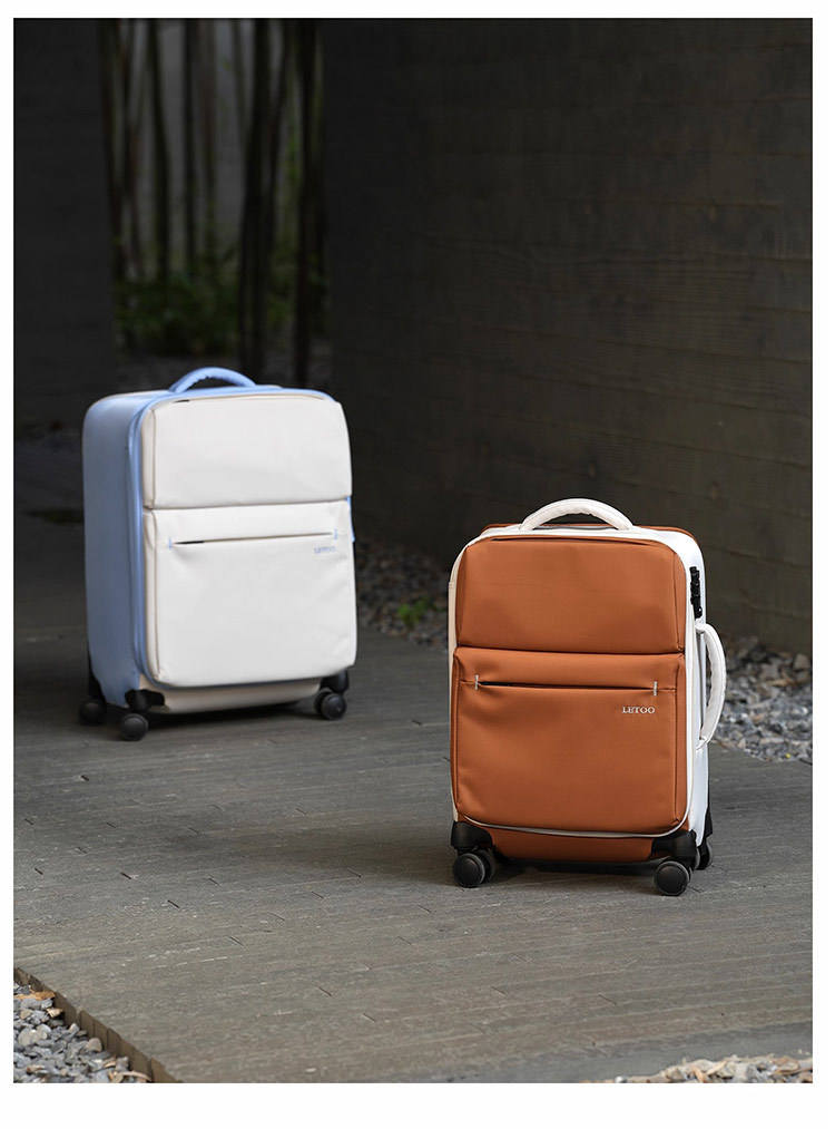 Blanc avec du marron