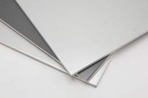 แผงอลูมิเนียมคอมโพสิต <span class=keywords><strong>PVDF</strong></span> PPG กันไฟ A2 A1รังผึ้งป้องกันการขีดข่วนแผ่นผนังเป็นมิตรกับสิ่งแวดล้อม - Product Image 3