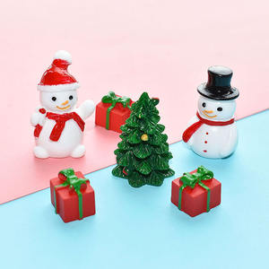 Nuevas y Lindas Figuras Decorativas de Resina de Muñecos de Nieve Navideños, Adorno Navideño en Miniatura - Product Image 5